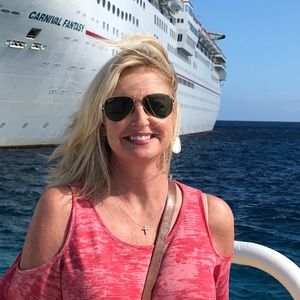 Meet your Posher, Beth